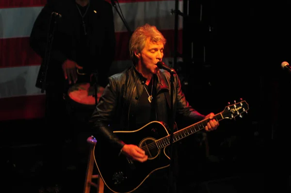 Singer Jon Bon Jovi Występuje State Street Theater Wspierając Hillary — Zdjęcie stockowe