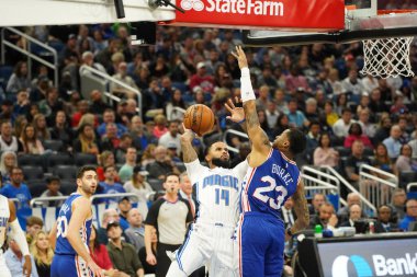 Orlando Magic 27 Aralık 2019 Cuma günü Orlando, Florida 'daki Amway Arena' da Philadelphia 76ers 'a ev sahipliği yapıyor..