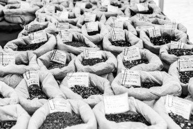 Farklı bir organik çay gösterisi.