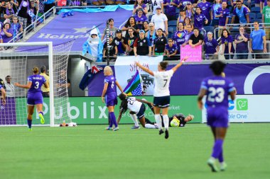 Orlando Pride 26 Ağustos 2016 'da Orlando Florida' daki Camp World Stadyumu 'nda Washington Spirit' e ev sahipliği yaptı..  
