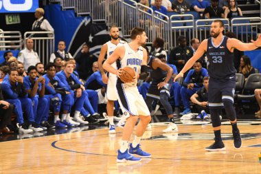 Orlando Magic 10 Ekim 2018 tarihinde Orlando Florda 'daki Amway Center' da Memphis Grizzilies 'e ev sahipliği yaptı..  
