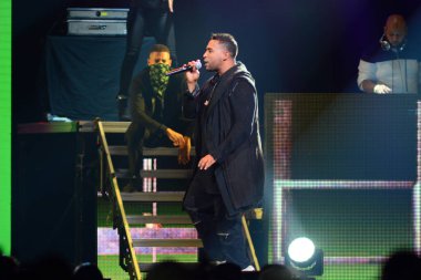 Baba Yankee ve Don Omar 7 Ağustos 2016 'da Orlando Florida' daki Amway Center 'da konser verdiler..  