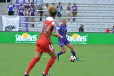 Orlando Pride 22 Nisan 2017 'de Orlando City Stadyumu' nda Washington Spirit 'e ev sahipliği yaptı.. 
