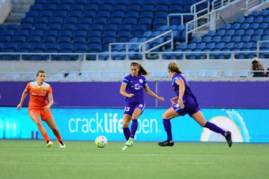 Orlando Pride sunucusu Houston Dash 23 Haziran 2016 'da Orlando Florida' daki Dünya Kampı Stadyumu 'nda..