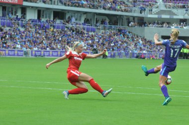 Orlando Pride 22 Nisan 2017 'de Orlando City Stadyumu' nda Washington Spirit 'e ev sahipliği yaptı.. 