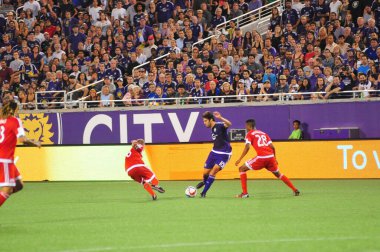 Orlando City SC, 8 Mayıs 2015 'te Florida' daki Kamp Dünyası Stadyumu 'nda Los Angeles Galaksisi' ne ev sahipliği yaptı.. 