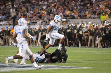 Kuzey Carolina 29 Aralık 2015 tarihinde Orlando Florida 'daki Kamp Dünya Stadyumu' nda oynanan Russell Atletizm Kupası 'nda Baylor ile karşılaşacak.. 