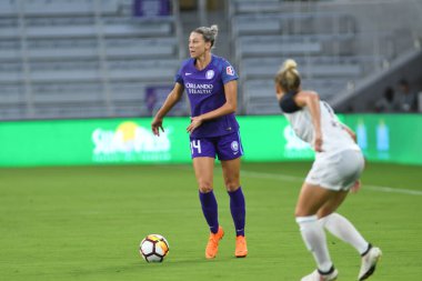 Orlando Pride, 23 Mayıs 2018 'de Orlando Florida' daki Exploria Stadyumu 'nda Kuzey Carolina Cesareti' ne ev sahipliği yapmaktadır..  