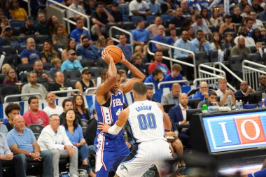 Orlando Magic 13 Ekim 2019 'da Florida, Orlando' daki Amway Center 'da Philadelphia 76ers' a ev sahipliği yaptı..