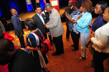 Florida Valisi Rick Scott 13 Ekim 2015 'te Orlando Florida' daki İnanç Sempozyumunda konuşma yapacak..