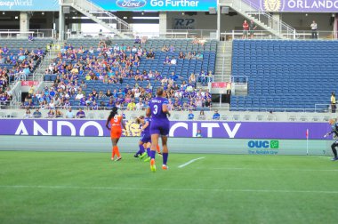 Orlando Pride sunucusu Houston Dash 23 Haziran 2016 'da Orlando Florida' daki Dünya Kampı Stadyumu 'nda..