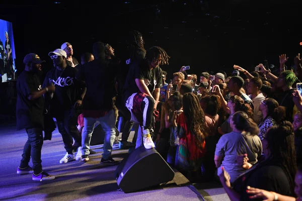 Crossover Kilisesi, 6 Ekim 2018 'de Tampa Florida' daki Crossover Kilisesi 'nde iki yıllık lezzet festivaline ev sahipliği yapıyor..  