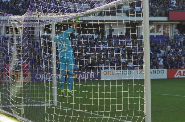Orlando City SC, 9 Nisan 2019 'da Orlando, Florida' daki Citrus Bowl 'da New York Red Bulls' a ev sahipliği yapıyor.. 