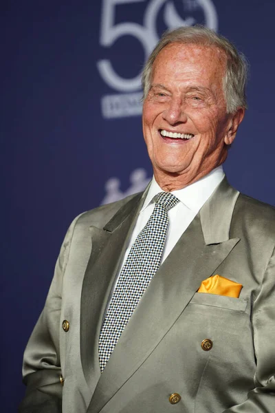 15 Ekim 2019 'da Nashville, Tennessee' deki Linbscome Üniversitesi 'nde verilen 50. GMA Dove Ödülleri sırasında kırmızı halı.