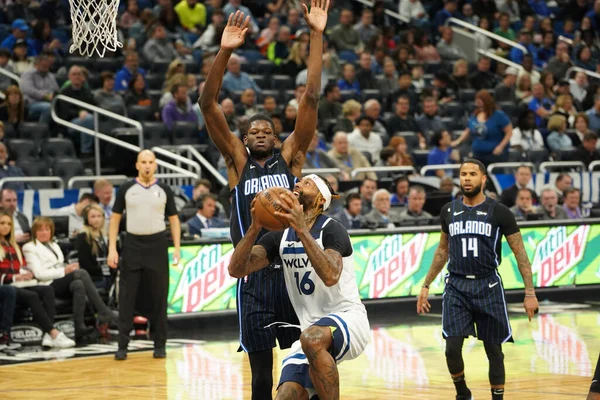 Orlando Magic 28 Şubat 2020 tarihinde Orlando Florida 'da Amway Center' da Minnesota Timberwolves 'a ev sahipliği yapar..  
