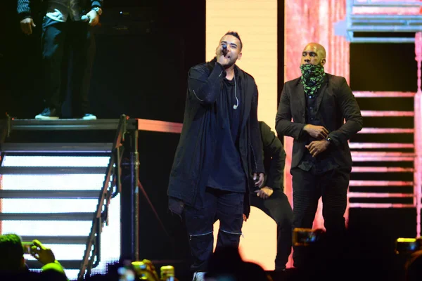 Baba Yankee ve Don Omar 7 Ağustos 2016 'da Orlando Florida' daki Amway Center 'da konser verdiler..  