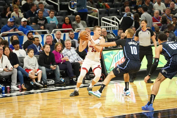 Orlando Magic Φιλοξενεί Μαϊάμι Χιτ Στο Amway Center Στο Ορλάντο — Φωτογραφία Αρχείου