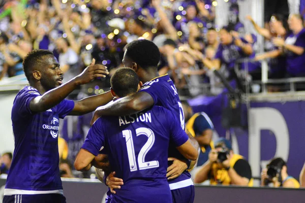 Orlando City, 24 Ağustos 2016 'da Orlando Florida' daki Kamp Dünyası Stadyumunda Toronto FC 'ye ev sahipliği yaptı..