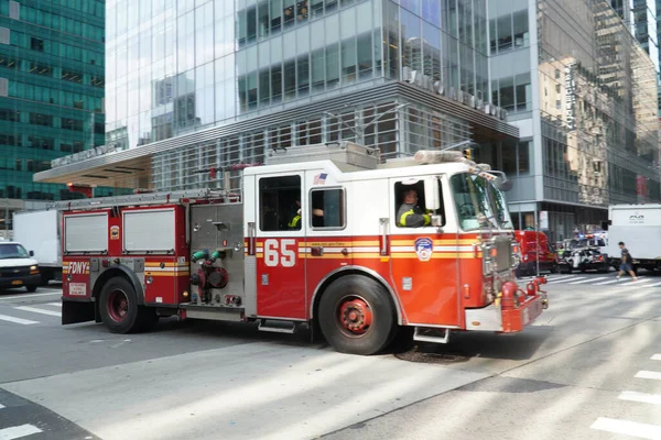 New York caddelerinin trafiğini izle