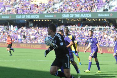 Orlando City 29 Nisan 2017 'de Orlando, Florida' daki Orlando City Stadyumu 'nda Colorado Rapids' e ev sahipliği yaptı.) 