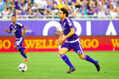 Orlando City SC, 6 Mayıs 2016 'da Orlando Florida' daki Dünya Kampı Stadyumu 'nda New York Red Bulls' a ev sahipliği yaptı.. 