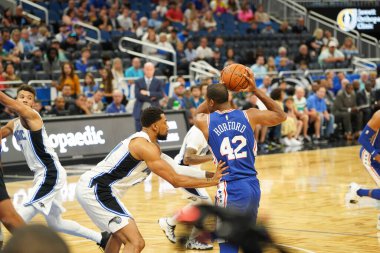 Orlando Magic 13 Ekim 2019 'da Florida, Orlando' daki Amway Center 'da Philadelphia 76ers' a ev sahipliği yaptı.. 