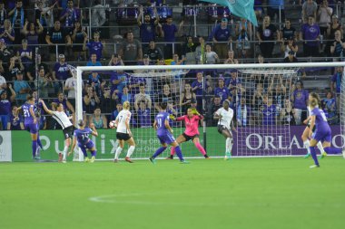 Orlando Pride 12 Ağustos 2017 'de Orlando City Stadyumu' nda New Jersey Sky Blue FC 'ye ev sahipliği yapmaktadır..  