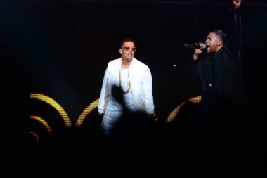 Baba Yankee ve Don Omar 7 Ağustos 2016 'da Orlando Florida' daki Amway Center 'da konser verdiler.. 