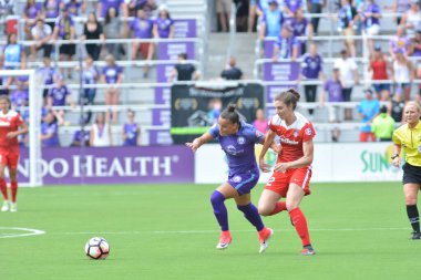 Orlando Pride 22 Nisan 2017 'de Orlando City Stadyumu' nda Washington Spirit 'e ev sahipliği yaptı..  