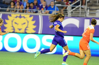 Orlando Pride sunucusu Houston Dash 23 Haziran 2016 'da Orlando Florida' daki Dünya Kampı Stadyumu 'nda..