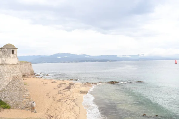 Bela Vista Costa Com Montanhas — Fotografia de Stock