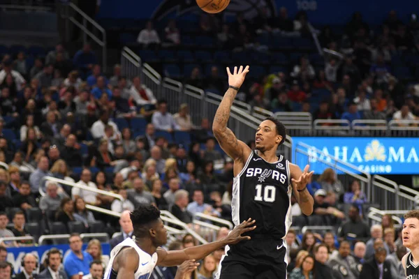 Orlando Magic, 19 Aralık 2018 tarihinde Orlando Florida 'daki Amway Center' da San Antonio Spurs 'a ev sahipliği yapmaktadır.. 