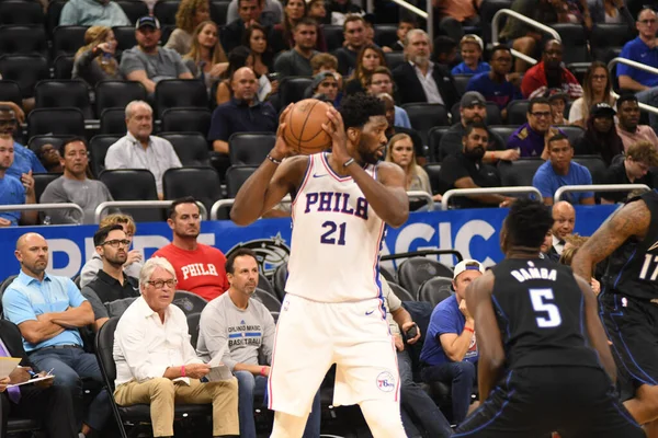 Orlando Magic, Philadelphia 76ers 'ı 14 Kasım 2018' de Orlando Florida 'daki Amway Center' da ağırlıyor..
