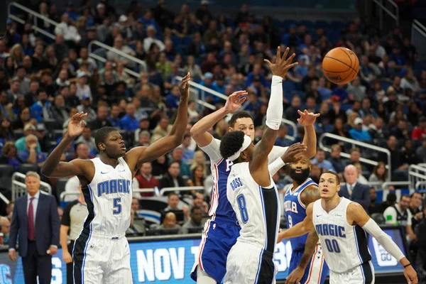 Orlando Magic, Philadelphia 76ers 'ı 13 Kasım 2019 Çarşamba günü Amway Center' da ağırlamaktadır. Fotoğraf: Marty Jean-Louis