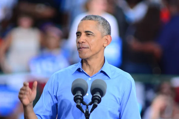 Prezydent Barack Obama Przemawia Wiecu Kampanii Stadionie Osceola Heritage Park — Zdjęcie stockowe