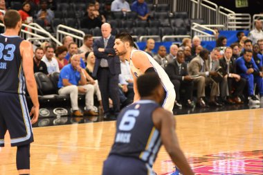 Orlando Magic 10 Ekim 2018 tarihinde Orlando Florda 'daki Amway Center' da Memphis Grizzilies 'e ev sahipliği yaptı.. 