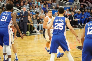 Orlando Magic 27 Aralık 2019 Cuma günü Orlando, Florida 'daki Amway Arena' da Philadelphia 76ers 'a ev sahipliği yapıyor..