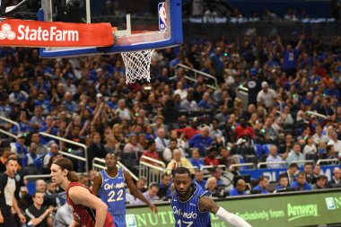 Orlando Magic 17 Ekim 2018 'de Orlando Florida' daki Amway Center 'da Miami Heat' i sunar..
