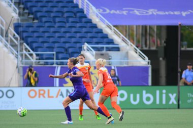 Orlando Pride sunucusu Houston Dash 23 Haziran 2016 'da Orlando Florida' daki Dünya Kampı Stadyumu 'nda..