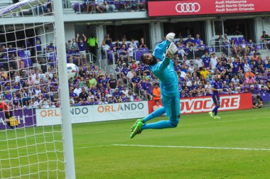 Orlando City 15 Nisan 2017 'de Florida, Orlando' daki Citrus Bowl 'da Los Angeles Galaksisine ev sahipliği yaptı.. 