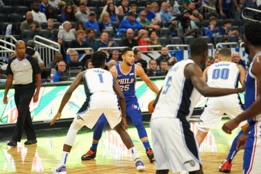 Orlando Magic 13 Ekim 2019 'da Florida, Orlando' daki Amway Center 'da Philadelphia 76ers' a ev sahipliği yaptı.. 