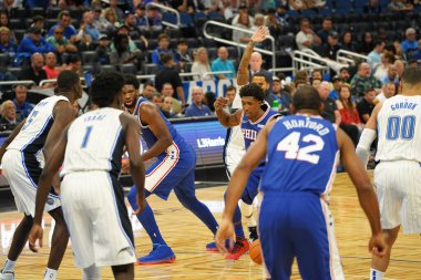 Orlando Magic 13 Ekim 2019 'da Florida, Orlando' daki Amway Center 'da Philadelphia 76ers' a ev sahipliği yaptı.. 