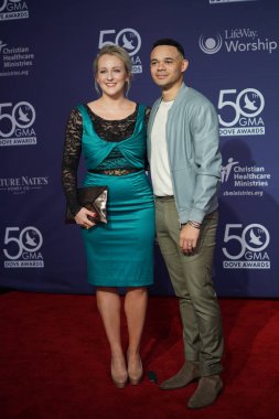 15 Ekim 2019 'da Nashville, Tennessee' deki Linbscome Üniversitesi 'nde verilen 50. GMA Dove Ödülleri sırasında kırmızı halı. 