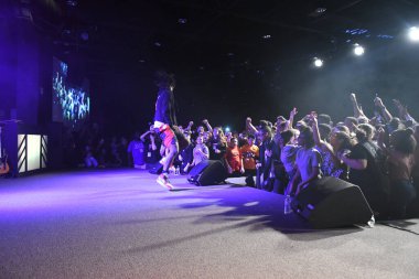 Crossover Kilisesi, 6 Ekim 2018 'de Tampa Florida' daki Crossover Kilisesi 'nde iki yıllık lezzet festivaline ev sahipliği yapıyor..  