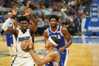 Orlando Magic 27 Aralık 2019 Cuma günü Orlando, Florida 'daki Amway Arena' da Philadelphia 76ers 'a ev sahipliği yapıyor..