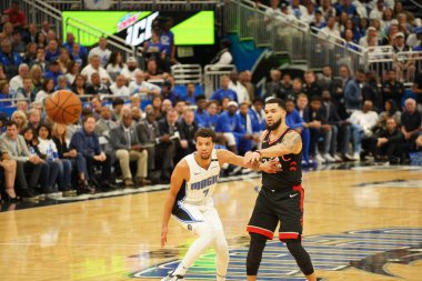 Orlando Magic 19 Nisan 2019 Cuma günü Orlando Florida 'daki Amway Arena' daki NBA Playoff 1 'de Toronto Rapçileri' ne ev sahipliği yapıyor.