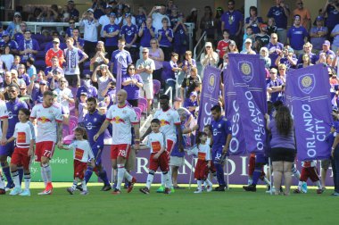 Orlando City SC, 9 Nisan 2019 'da Orlando, Florida' daki Citrus Bowl 'da New York Red Bulls' a ev sahipliği yapıyor..  