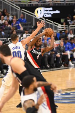 Orlando Magic 25 Ekim 2018 'de Orlando Florida' daki Amway Center 'da Portland Trail Blazers' ı sunar..