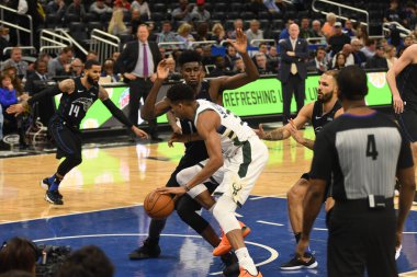 Orlando Magic, 19 Ocak 2019 Cumartesi günü Orlando Florida 'daki Amway Arena' da Milwaukee Doları 'na ev sahipliği yapıyor..