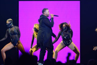 Baba Yankee ve Don Omar 7 Ağustos 2016 'da Orlando Florida' daki Amway Center 'da konser verdiler..  